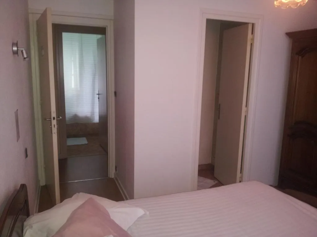 ***  Hotel Restaurant L'Ecrevisse Bourg-de-Thizy France