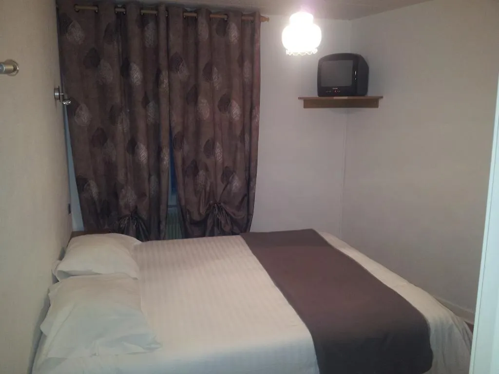 Hotel Restaurant L'Ecrevisse Bourg-de-Thizy