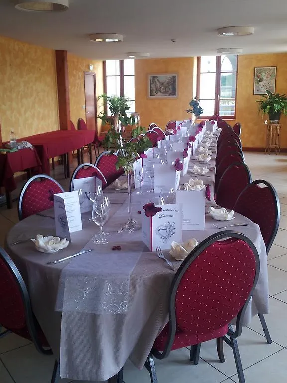Hotel Restaurant L'Ecrevisse Bourg-de-Thizy