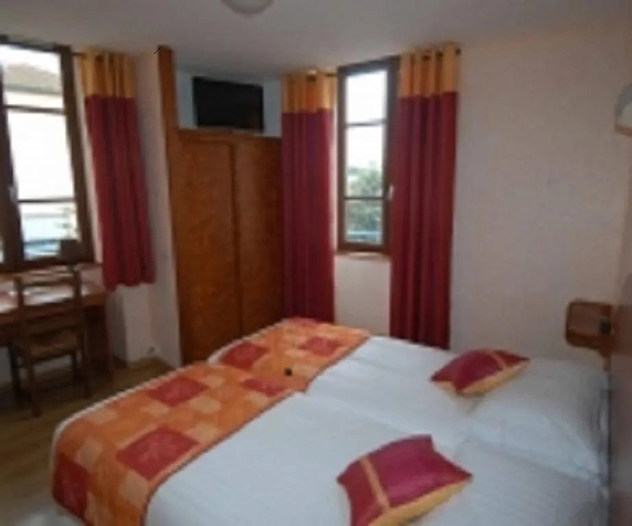 Hotel Restaurant L'Ecrevisse Bourg-de-Thizy France