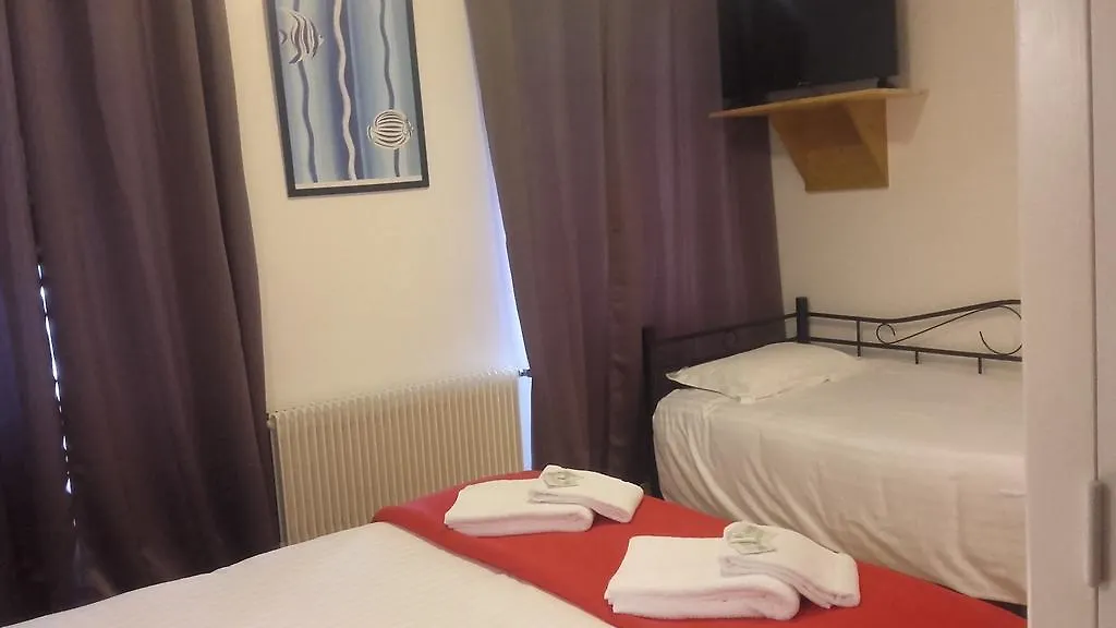 Hotel Restaurant L'Ecrevisse Bourg-de-Thizy France